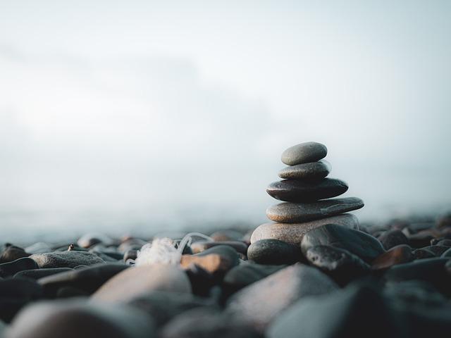 Lunch ‍Break Serenity:⁣ Quick Meditation Practices